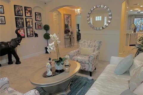 House in Brandon, Florida 5 bedrooms, 299.89 sq.m. № 1878204 - photo 13