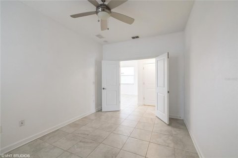 Casa en alquiler en Orlando, Florida, 5 dormitorios, 244.7 m2 № 1914083 - foto 25