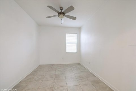 Casa en alquiler en Orlando, Florida, 5 dormitorios, 244.7 m2 № 1914083 - foto 26