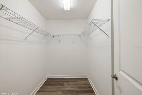 Casa en alquiler en Orlando, Florida, 5 dormitorios, 244.7 m2 № 1914083 - foto 16