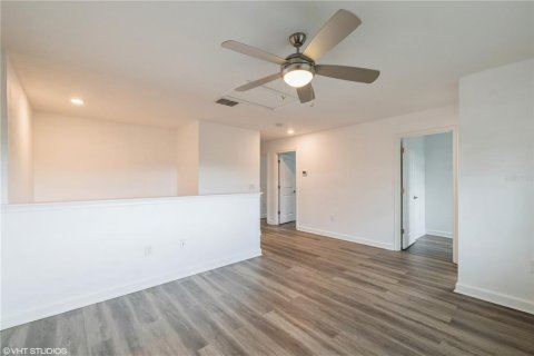 Casa en alquiler en Orlando, Florida, 5 dormitorios, 244.7 m2 № 1914083 - foto 22