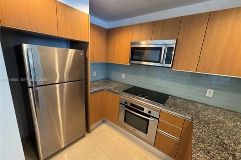 Condo in Miami, Florida  № 1974698 - photo 9