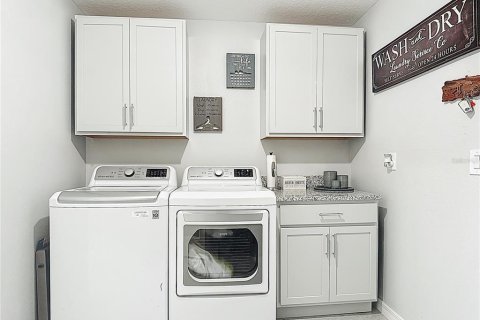 Casa en venta en Davenport, Florida, 3 dormitorios, 205.04 m2 № 1740486 - foto 22