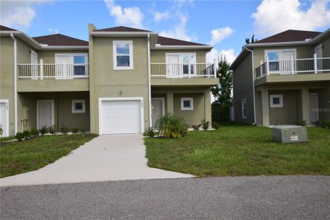 Adosado en alquiler en Davenport, Florida, 4 dormitorios, 189.06 m2 № 1901329 - foto 1