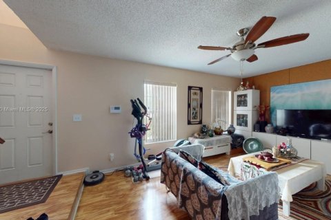 Touwnhouse à vendre à Davie, Floride: 3 chambres, 126.35 m2 № 1818464 - photo 3