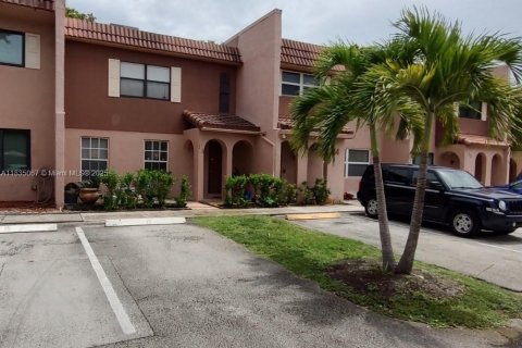 Touwnhouse à vendre à Davie, Floride: 3 chambres, 126.35 m2 № 1818464 - photo 1