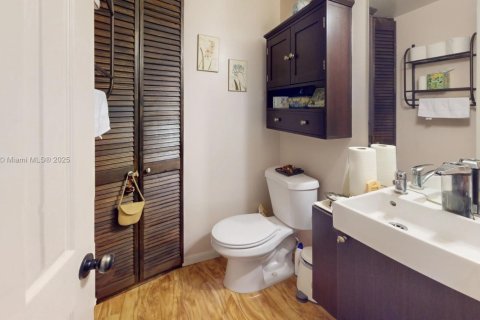 Touwnhouse à vendre à Davie, Floride: 3 chambres, 126.35 m2 № 1818464 - photo 12