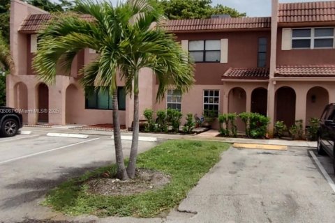 Touwnhouse à vendre à Davie, Floride: 3 chambres, 126.35 m2 № 1818464 - photo 2