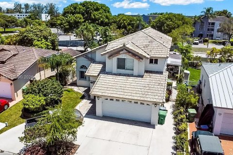 Villa ou maison à vendre à Cutler Bay, Floride: 4 chambres, 189.24 m2 № 2086730 - photo 7