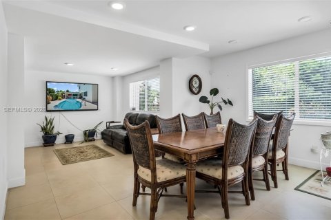 Villa ou maison à vendre à Cutler Bay, Floride: 4 chambres, 189.24 m2 № 2086730 - photo 21