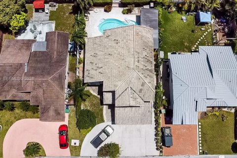 Villa ou maison à vendre à Cutler Bay, Floride: 4 chambres, 189.24 m2 № 2086730 - photo 3