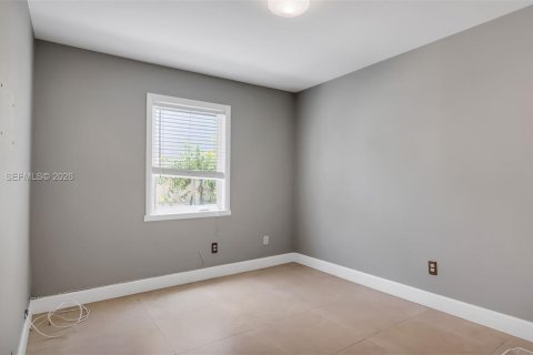 Villa ou maison à vendre à Cutler Bay, Floride: 4 chambres, 189.24 m2 № 2086730 - photo 18