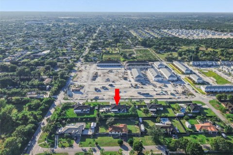 Купить виллу или дом в Хомстед, Флорида 3 спальни, № 1972145 - фото 30