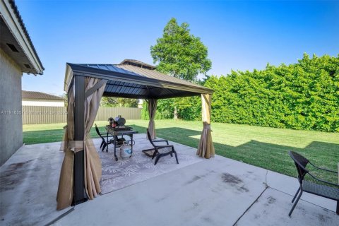 Купить виллу или дом в Хомстед, Флорида 3 спальни, № 1972145 - фото 24