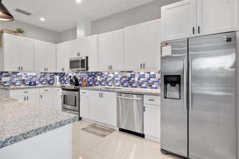 Купить виллу или дом в Хомстед, Флорида 3 спальни, № 1972145 - фото 11