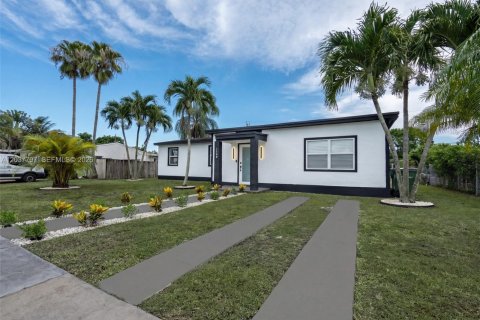 Casa en venta en Homestead, Florida, 3 dormitorios № 2155029 - foto 2