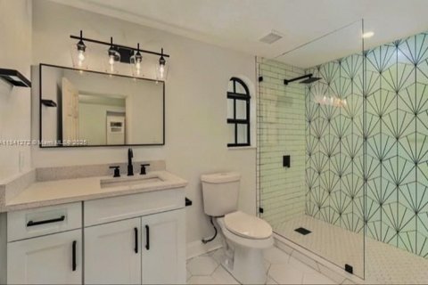 Casa en venta en Tampa, Florida, 3 dormitorios, 132.85 m2 № 1939463 - foto 7