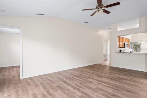 Casa en venta en Lakeland, Florida, 4 dormitorios, 143.44 m2 № 1907845 - foto 4