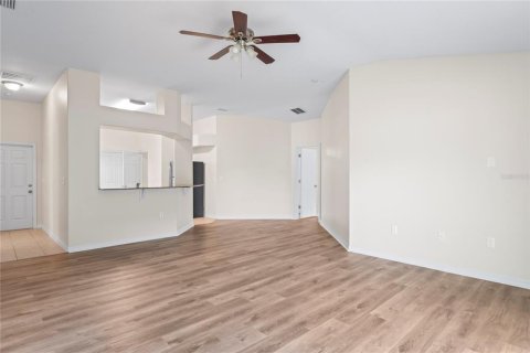 Casa en venta en Lakeland, Florida, 4 dormitorios, 143.44 m2 № 1907845 - foto 5