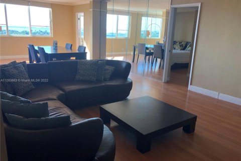 Condo in Miami Beach, Florida, 1 bedroom  № 1729281 - photo 5