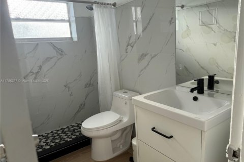 Copropriété à louer à Miami, Floride: 2 chambres, 389.07 m2 № 1701071 - photo 21