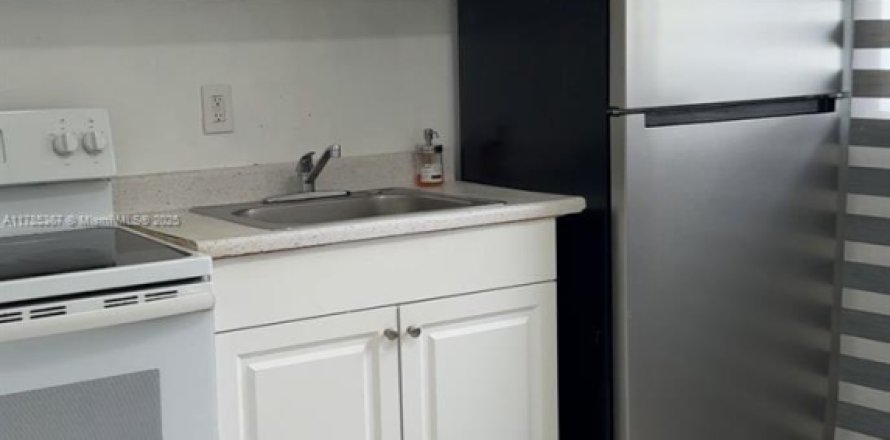 Condo à Miami, Floride, 2 chambres № 1701071