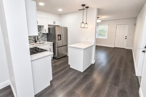 Villa ou maison à vendre à Orlando, Floride: 3 chambres, 103.12 m2 № 2358763 - photo 8
