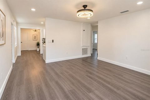 Villa ou maison à vendre à Orlando, Floride: 3 chambres, 103.12 m2 № 2358763 - photo 7