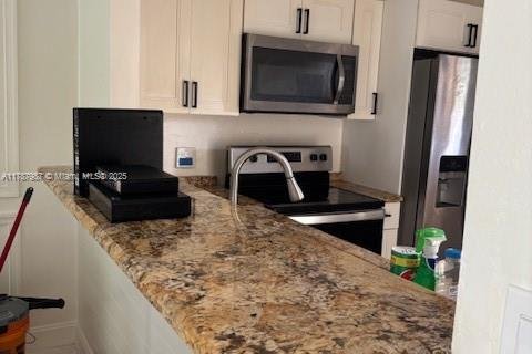 Снять в аренду кондоминиум в Лодерхилл, Флорида 2 спальни, 104.98м2, № 1962970 - фото 8