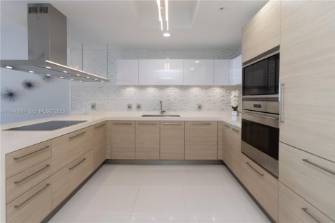 Apartamento en alquiler en North Miami Beach, Florida, 2 dormitorios, 168.8 m2 № 2054645 - foto 14