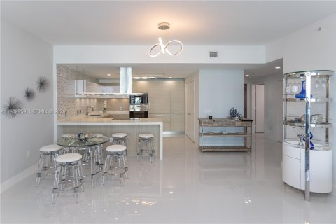 Apartamento en alquiler en North Miami Beach, Florida, 2 dormitorios, 168.8 m2 № 2054645 - foto 22