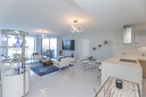 Apartamento en alquiler en North Miami Beach, Florida, 2 dormitorios, 168.8 m2 № 2054645 - foto 24