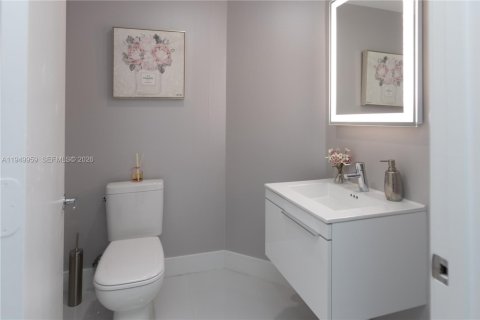 Apartamento en alquiler en North Miami Beach, Florida, 2 dormitorios, 168.8 m2 № 2054645 - foto 12