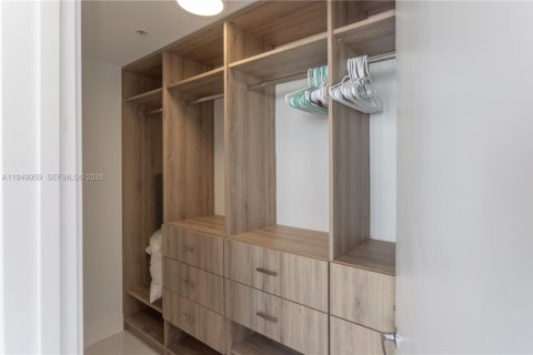 Apartamento en alquiler en North Miami Beach, Florida, 2 dormitorios, 168.8 m2 № 2054645 - foto 11