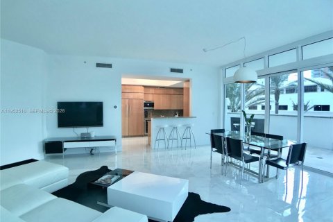 Condominio en alquiler en Miami Beach, Florida, 2 dormitorios, 147.16 m2 № 2006653 - foto 15