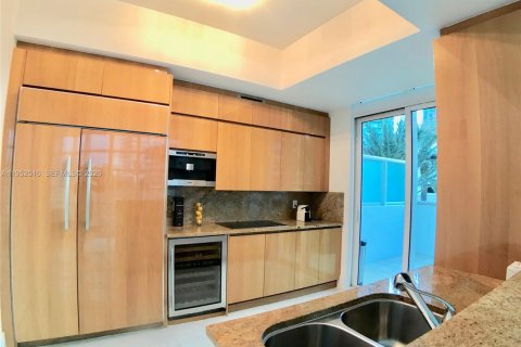 Condominio en alquiler en Miami Beach, Florida, 2 dormitorios, 147.16 m2 № 2006653 - foto 17