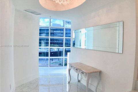 Condominio en Miami Beach, Florida, 2 dormitorios  № 2006653