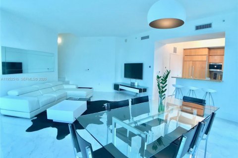 Condominio en alquiler en Miami Beach, Florida, 2 dormitorios, 147.16 m2 № 2006653 - foto 14