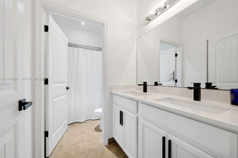 Купить виллу или дом в Гринакрес, Флорида 5 спален, 275.55м2, № 2005393 - фото 30