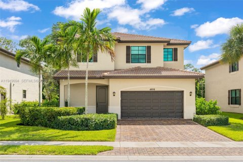 Дом в Гринакрес, Флорида 5 спален, 275.55м2 № 2005393