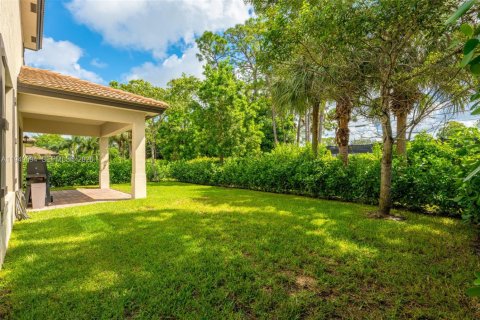 Купить виллу или дом в Гринакрес, Флорида 5 спален, 275.55м2, № 2005393 - фото 26