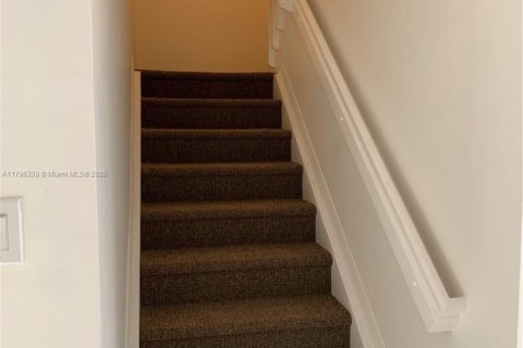 Townhouse in Miami, Florida 3 bedrooms, 158.31 sq.m. № 2055045 - photo 26