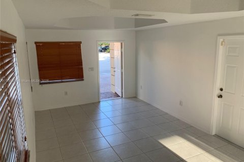 Townhouse in Miami, Florida 3 bedrooms, 158.31 sq.m. № 2055045 - photo 11