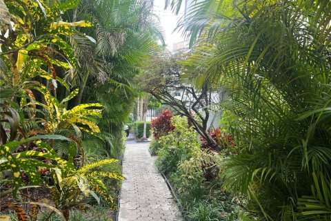 Townhouse in Miami, Florida 2 bedrooms, 89.19 sq.m. № 1953294 - photo 1