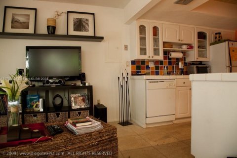 Townhouse in Miami, Florida 2 bedrooms, 89.19 sq.m. № 1953294 - photo 21