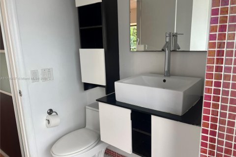 Townhouse in Miami, Florida 2 bedrooms, 89.19 sq.m. № 1953294 - photo 16