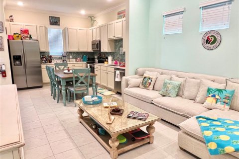 Villa ou maison à vendre à Kissimmee, Floride: 4 chambres, 130.99 m2 № 2306748 - photo 10