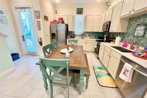 Villa ou maison à vendre à Kissimmee, Floride: 4 chambres, 130.99 m2 № 2306748 - photo 12