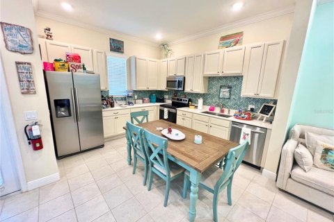 Villa ou maison à vendre à Kissimmee, Floride: 4 chambres, 130.99 m2 № 2306748 - photo 11