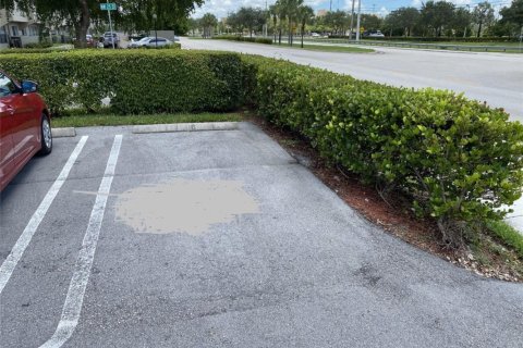 Condo in Coral Springs, Florida, 3 bedrooms  № 1223691 - photo 1